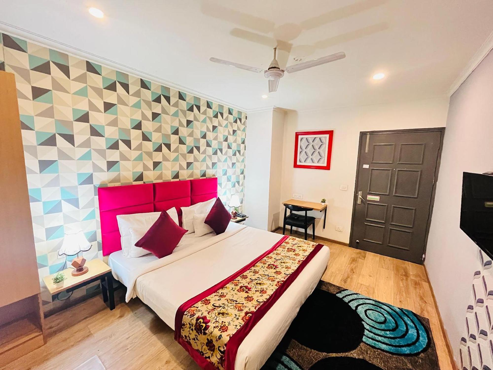 Qotel Hotel Chhatarpur - Oppsite Tivoli Garden New Delhi Eksteriør bilde