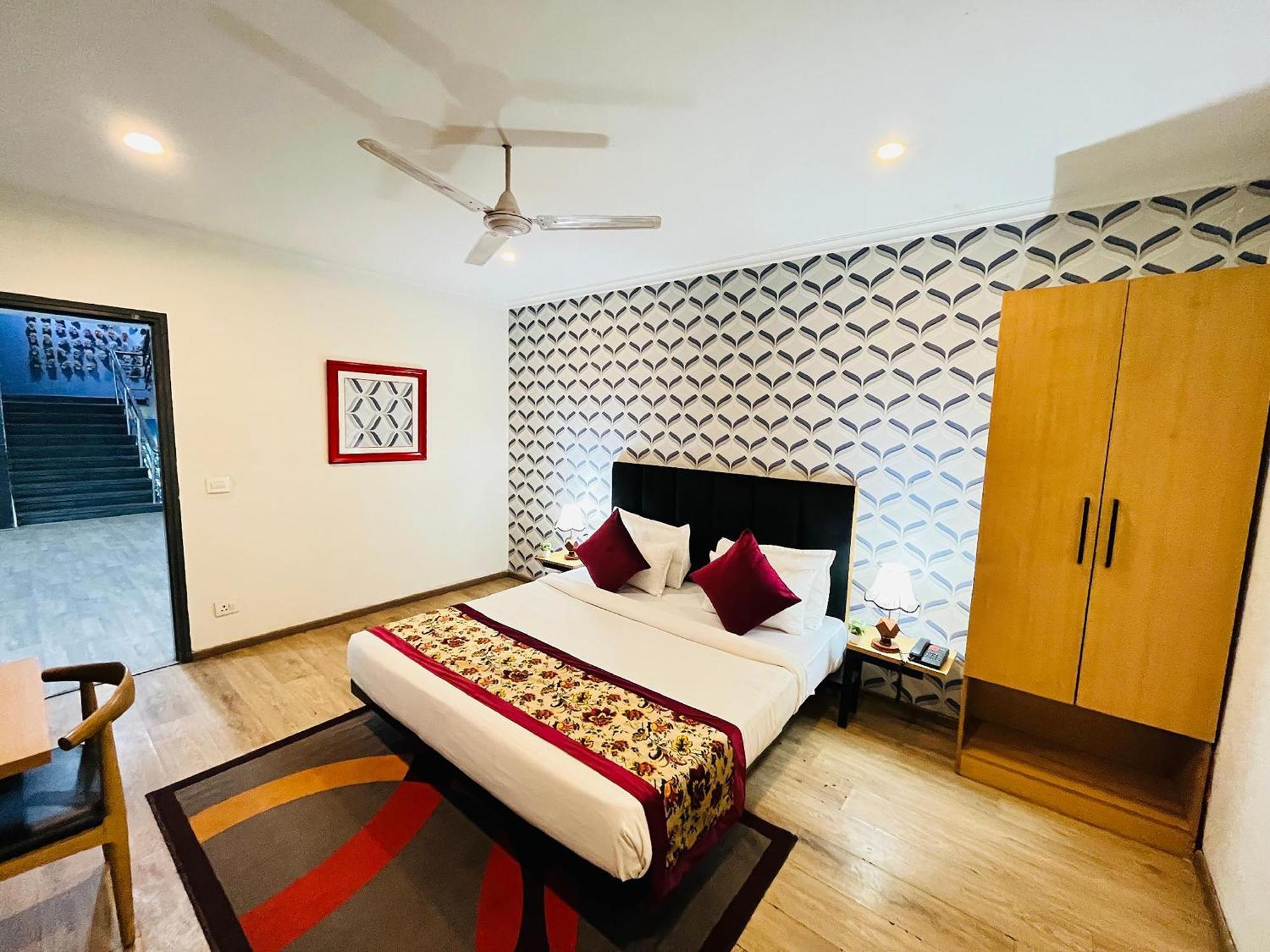Qotel Hotel Chhatarpur - Oppsite Tivoli Garden New Delhi Eksteriør bilde